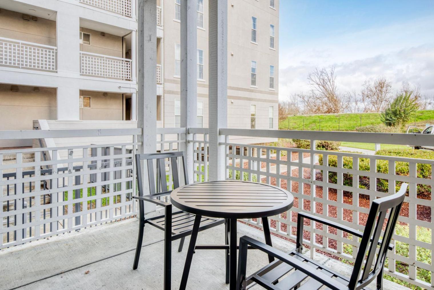 2br W Gym Pool Nr Open-air Mall Sfo-1563 Apartment